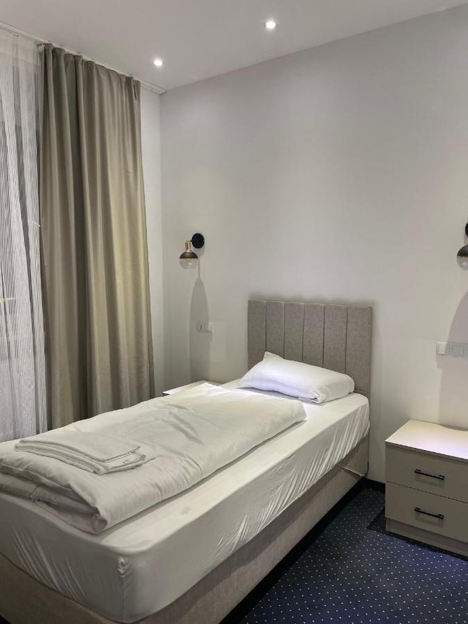Gastpark Hotel Manching Extérieur photo