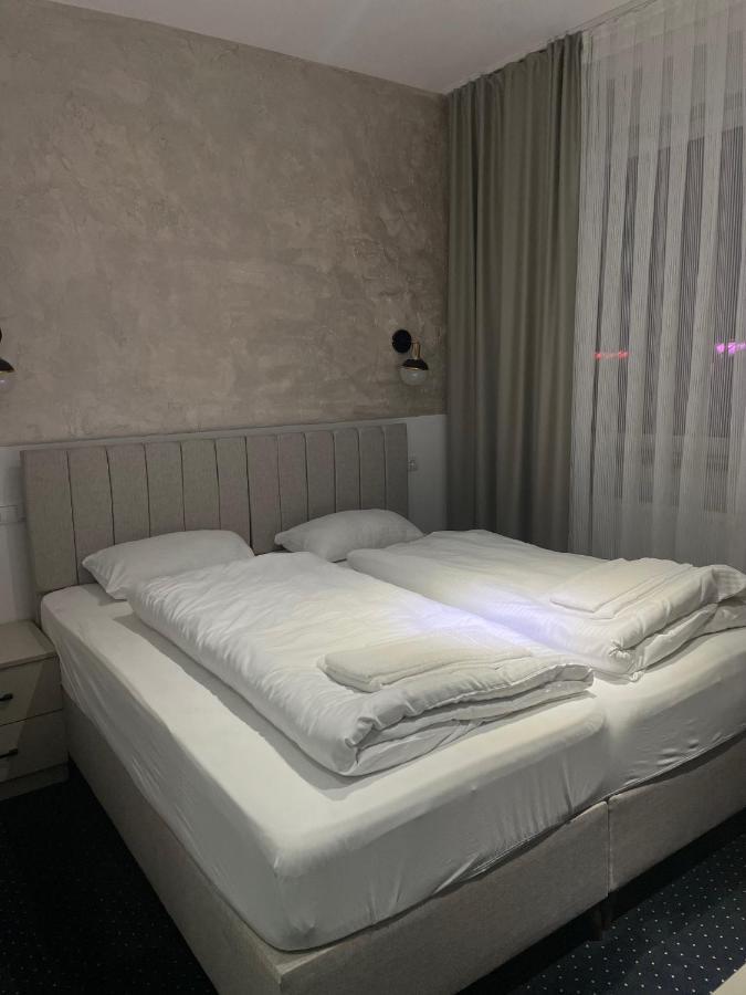 Gastpark Hotel Manching Extérieur photo
